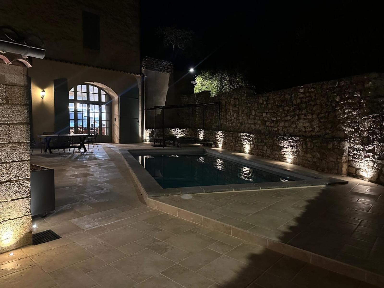 Appartement Avec Piscine Privee Dans Residence Pour 6 Personnes Uzès Eksteriør bilde